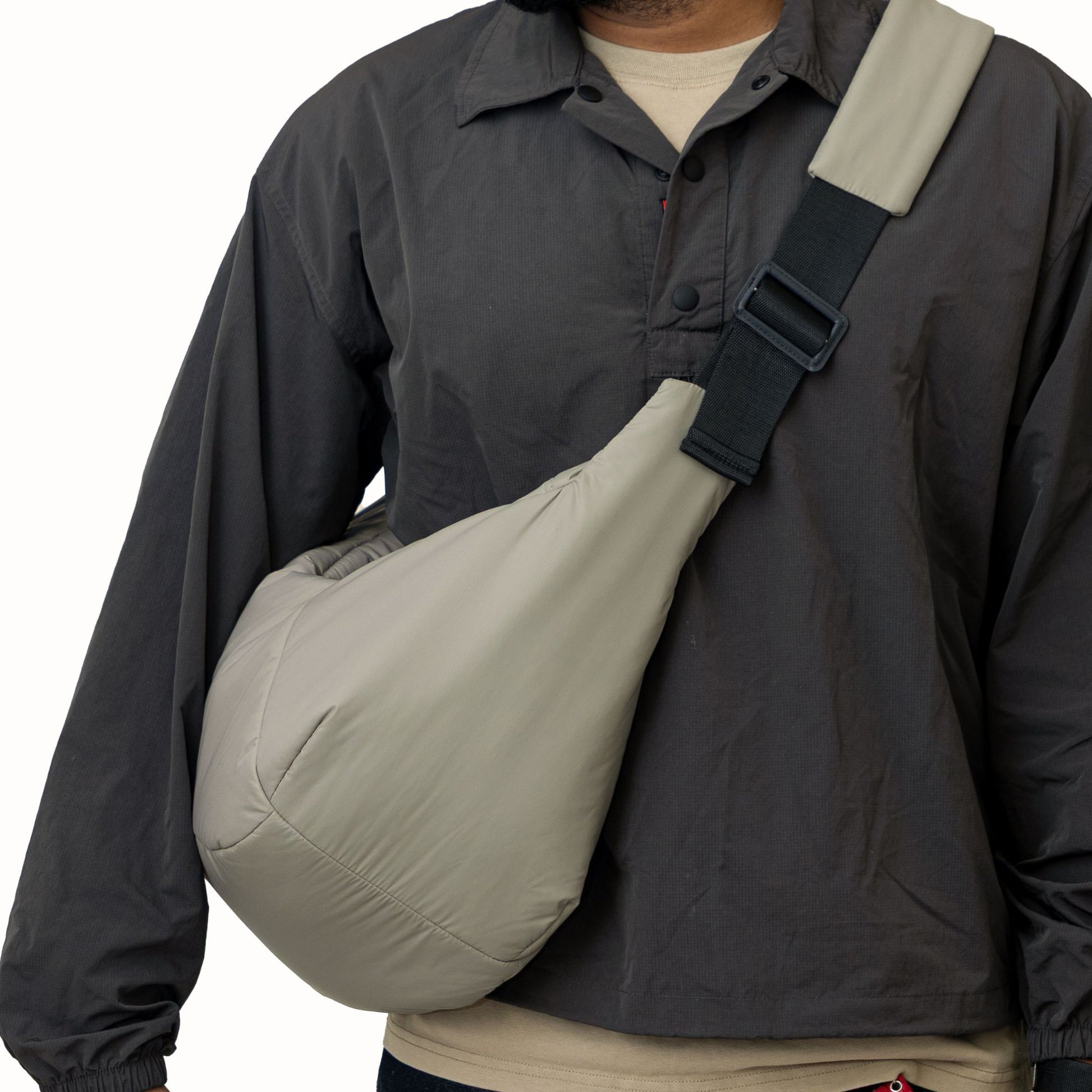 HALO puffer shoulder bag