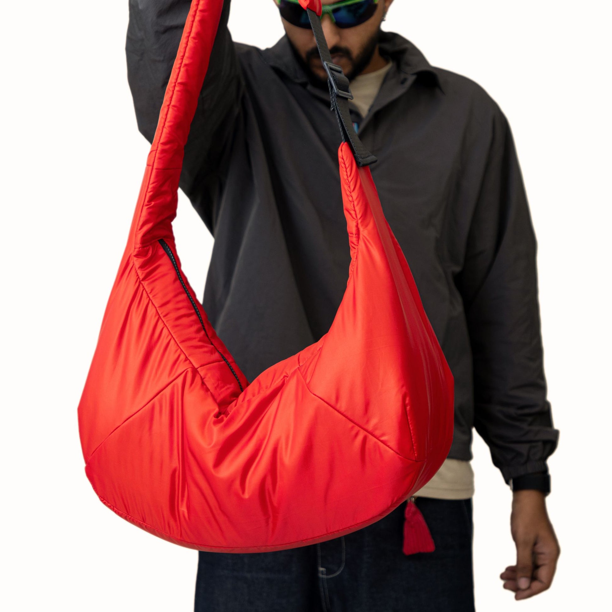 HALO puffer shoulder bag